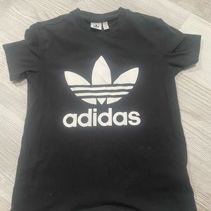 Adidas T-Shirt